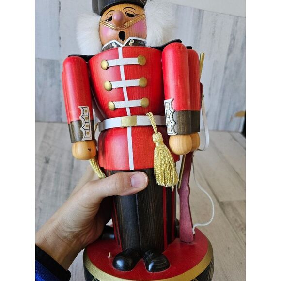 Nutcracker candle holder wooden unique vintage soldier Xmas centerpiece home dec - Picture 7 of 8